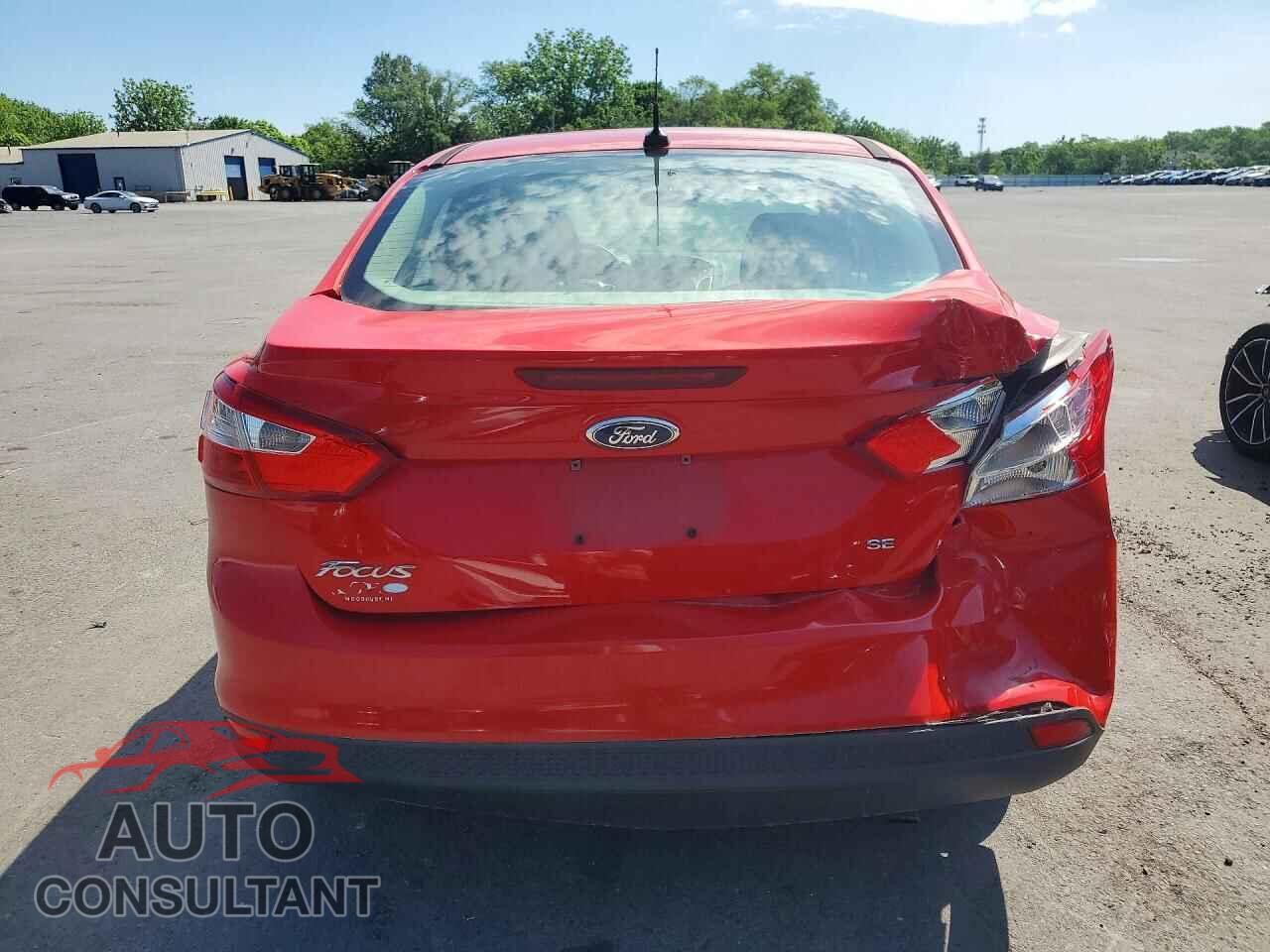 FORD FOCUS 2014 - 1FADP3F2XEL102540