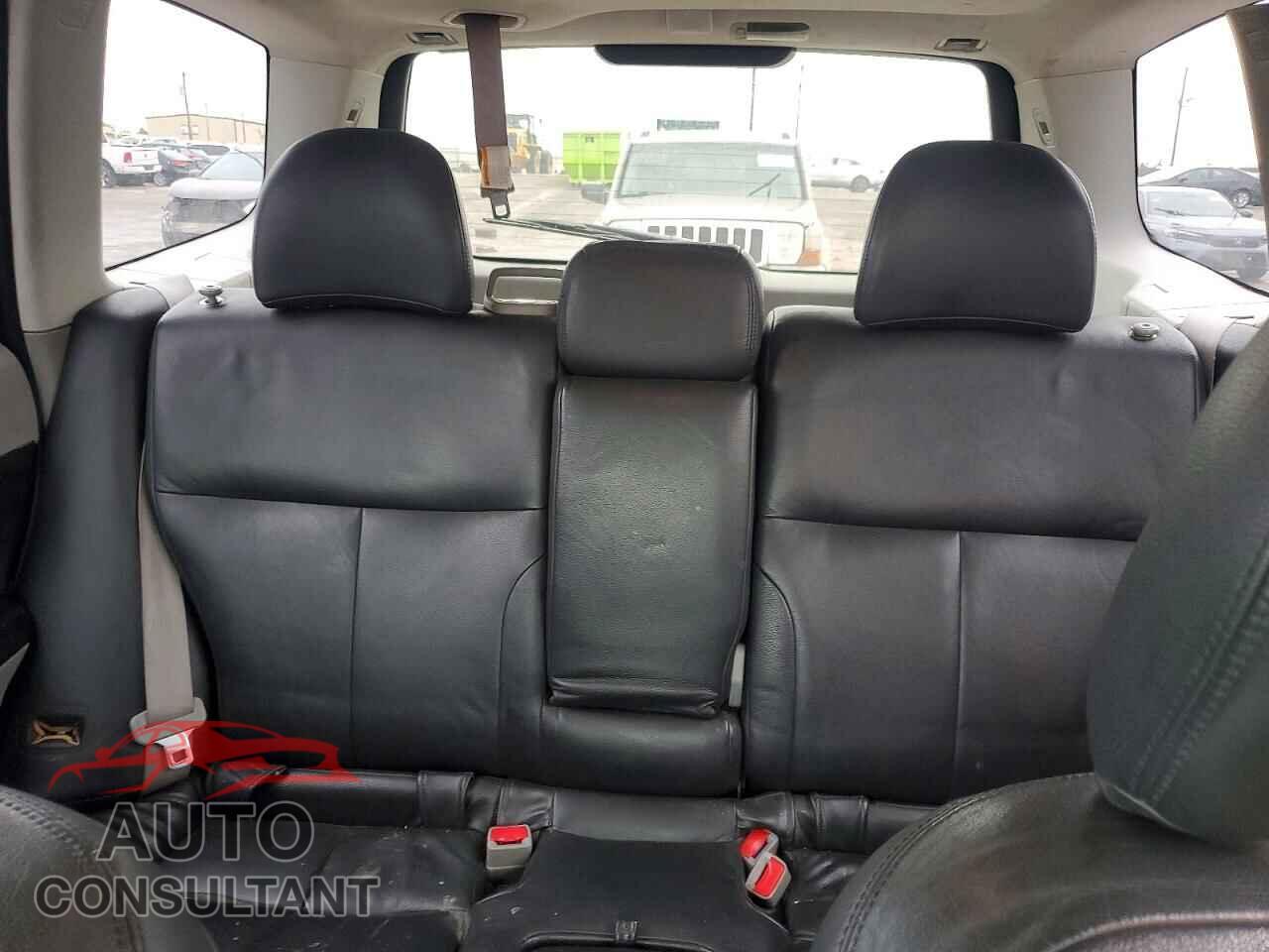 SUBARU FORESTER 2011 - JF2SHBDC3BH705902
