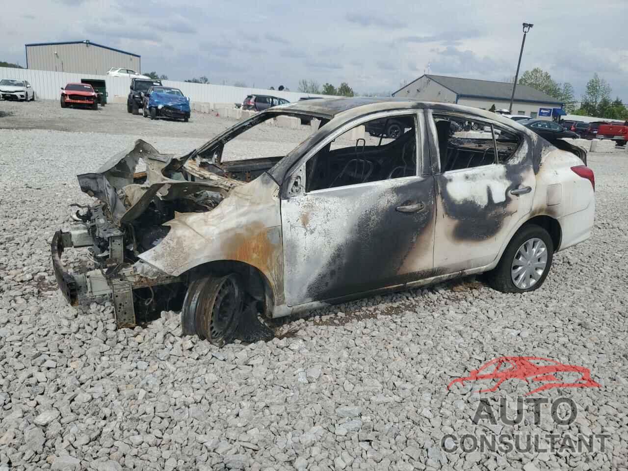 NISSAN VERSA 2018 - 3N1CN7AP7JL865249