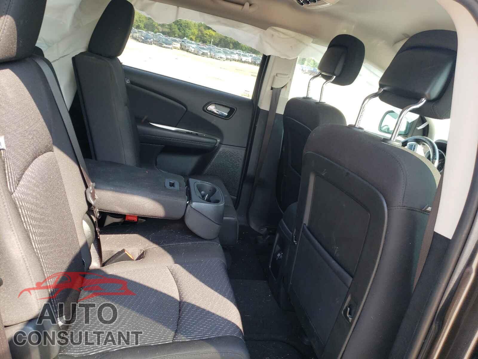 DODGE JOURNEY 2019 - 3C4PDCBB1KT758633