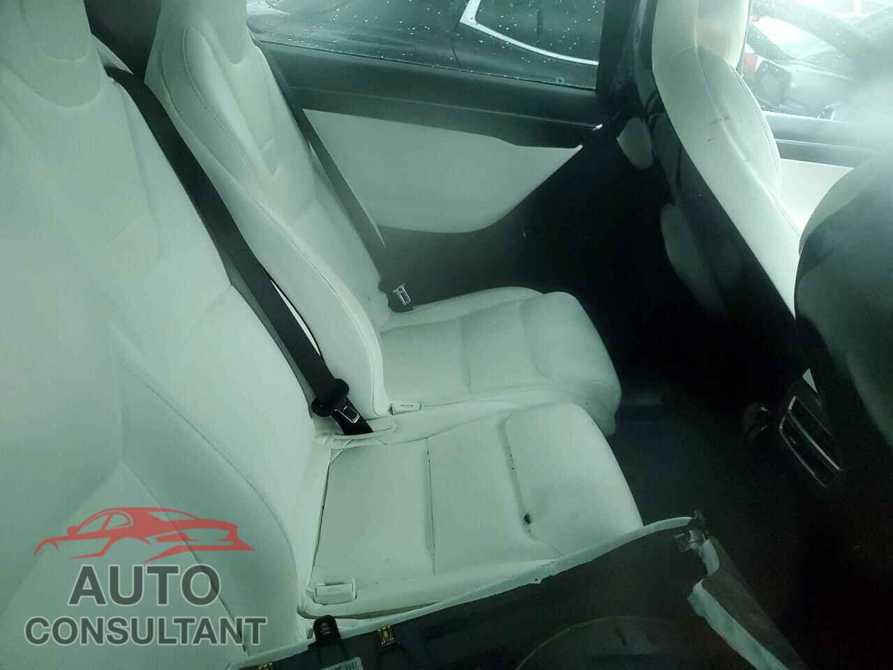 TESLA MODEL X 2017 - 5YJXCAE20HF041764