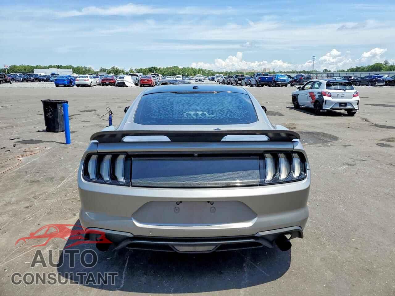 FORD MUSTANG 2020 - 1FA6P8TH9L5120169