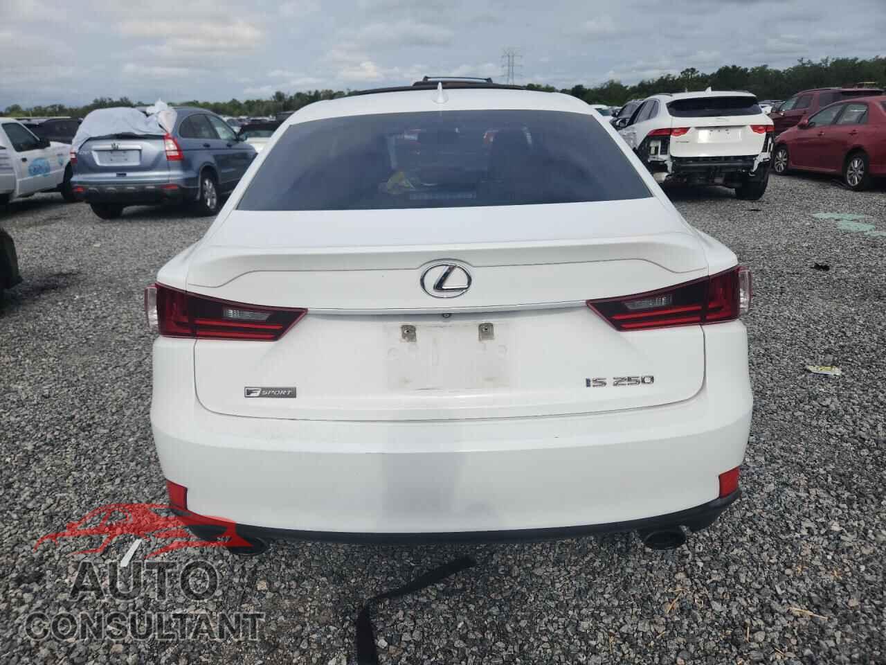 LEXUS IS 2015 - JTHBF1D20F5054322