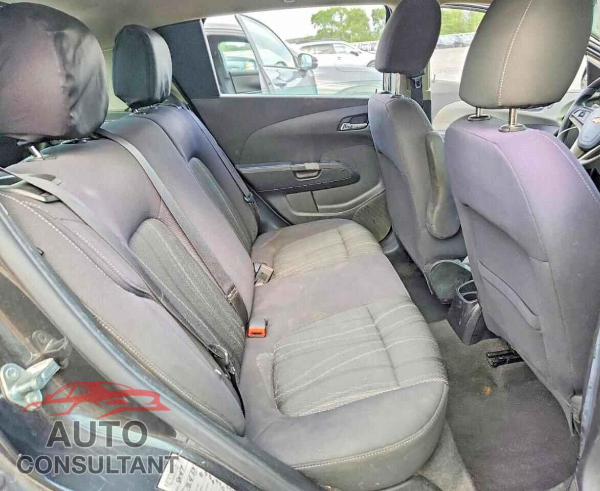 CHEVROLET SONIC 2014 - 1G1JC6SH8E4141330