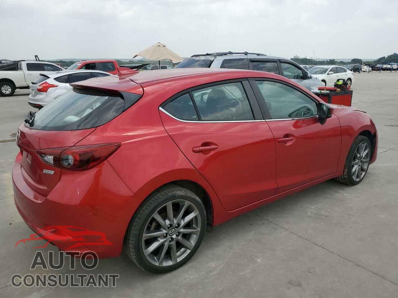 MAZDA 3 2018 - 3MZBN1M33JM168876