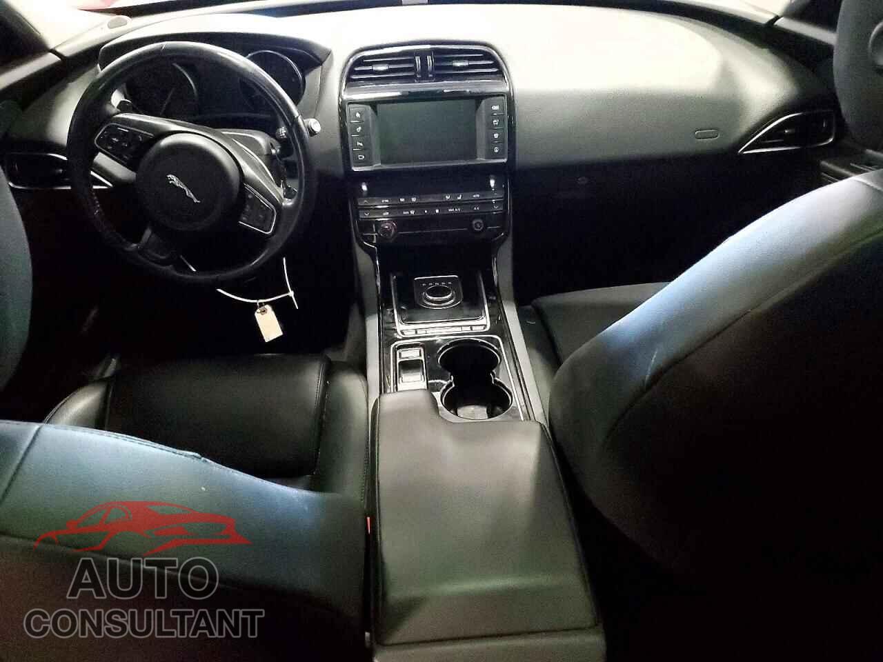 JAGUAR XE 2017 - SAJAD4BG4HA973142