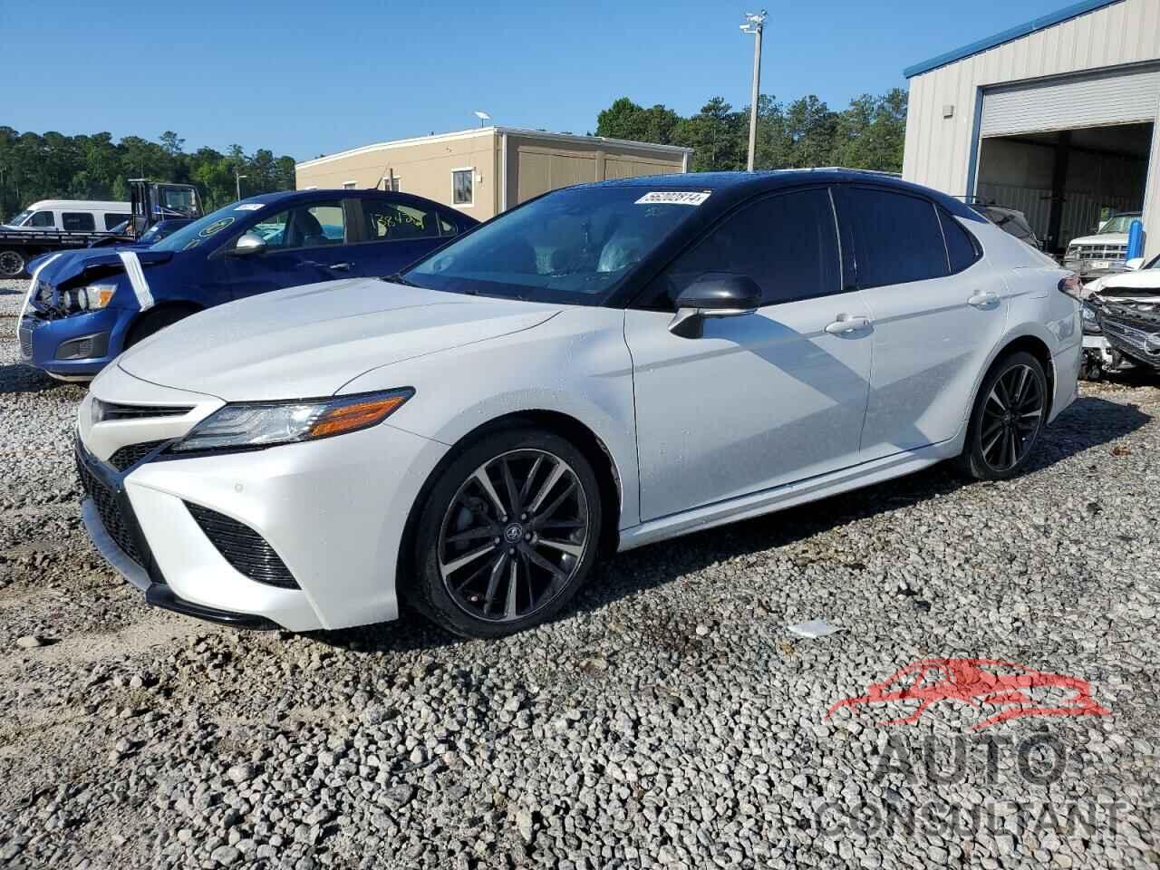 TOYOTA CAMRY 2018 - 4T1B61HK5JU003064