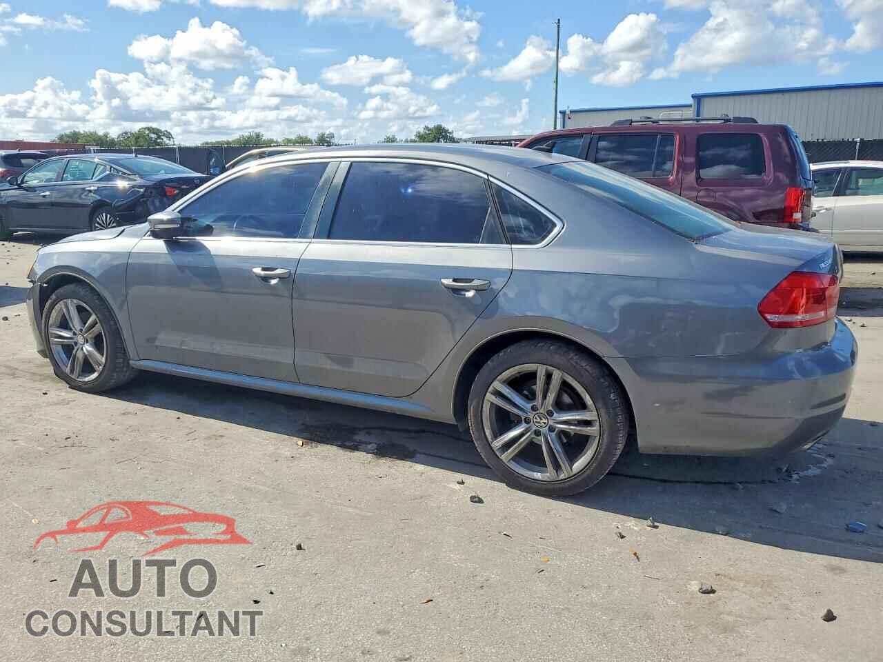 VOLKSWAGEN PASSAT 2014 - 1VWBH7A35EC014188