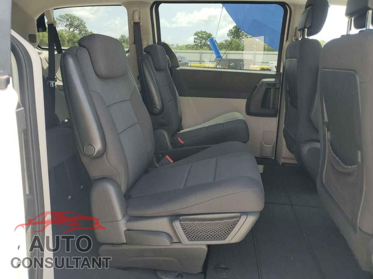 DODGE CARAVAN 2010 - 2D4RN4DE1AR384404