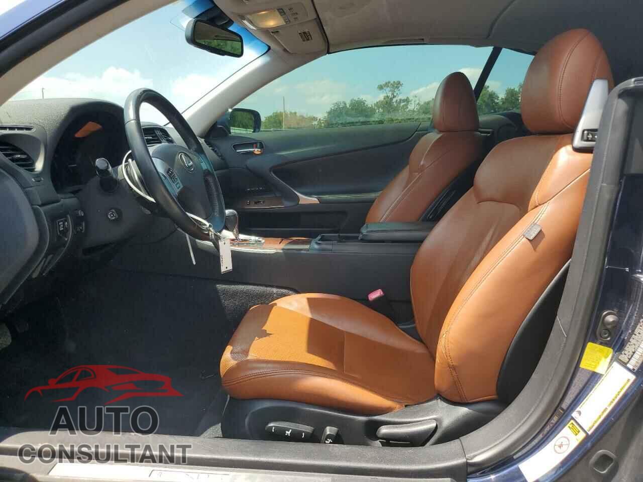 LEXUS IS 2011 - JTHFF2C27B2520557