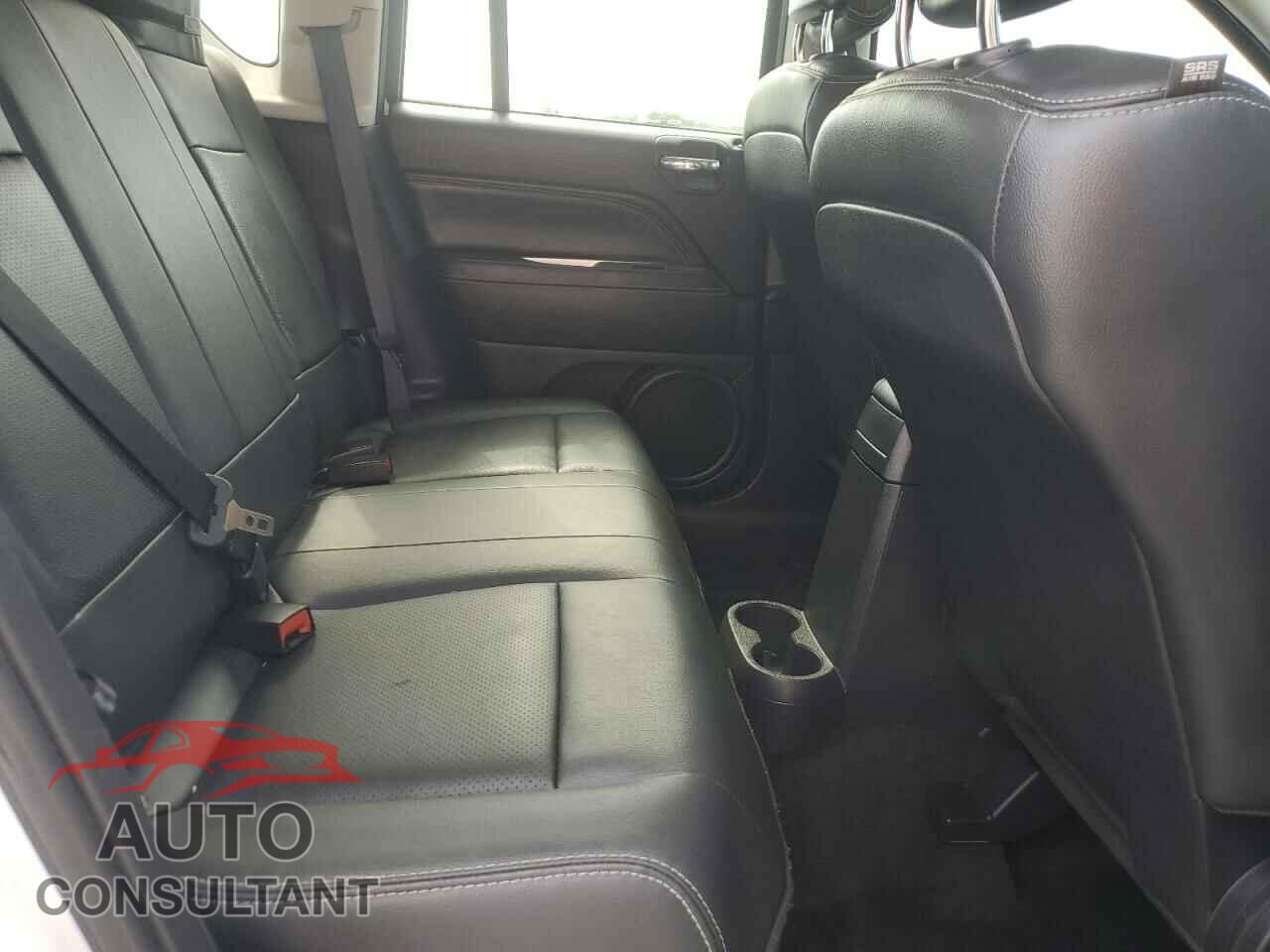 JEEP COMPASS 2015 - 1C4NJCEA2FD335428