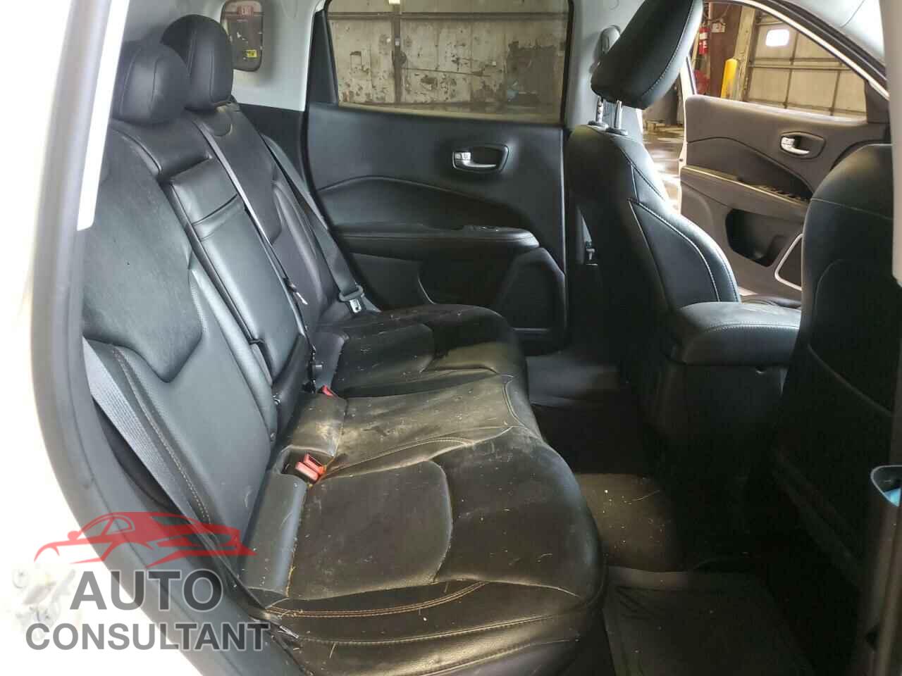 JEEP COMPASS 2018 - 3C4NJDCB5JT373014