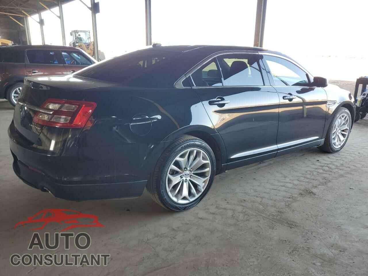 FORD TAURUS 2018 - 1FAHP2F87JG133473