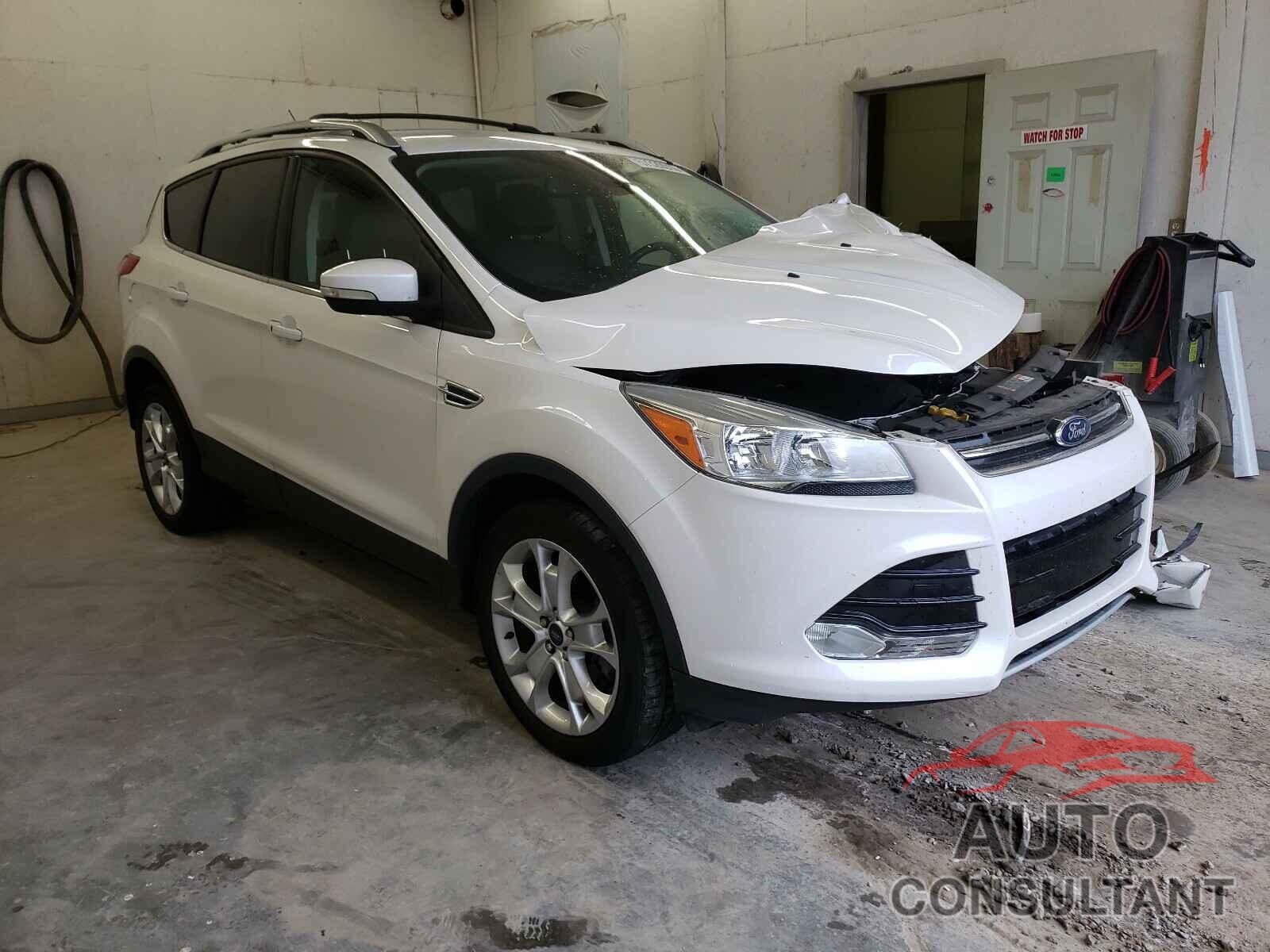 FORD ESCAPE 2016 - 1FMCU0J97GUB03865