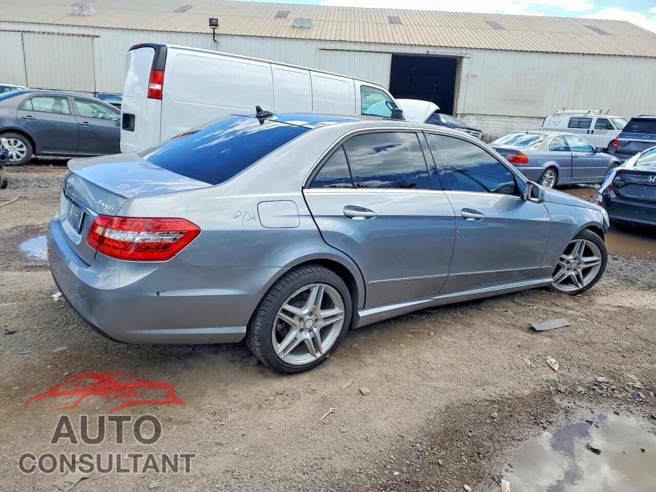 MERCEDES-BENZ E-CLASS 2011 - WDDHF8HB9BA266139