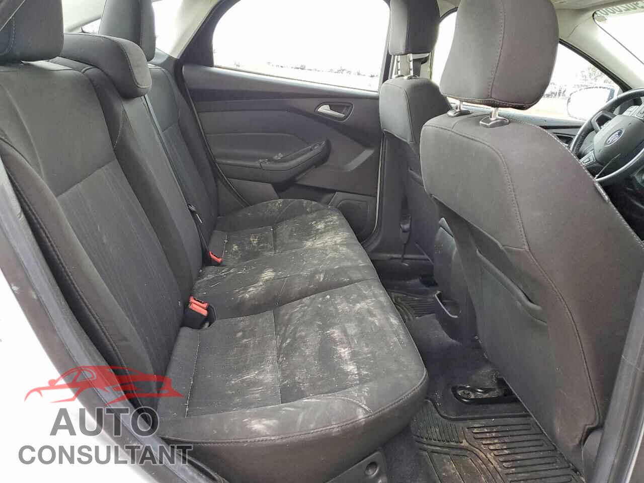 FORD FOCUS 2017 - 1FADP3F23HL261114
