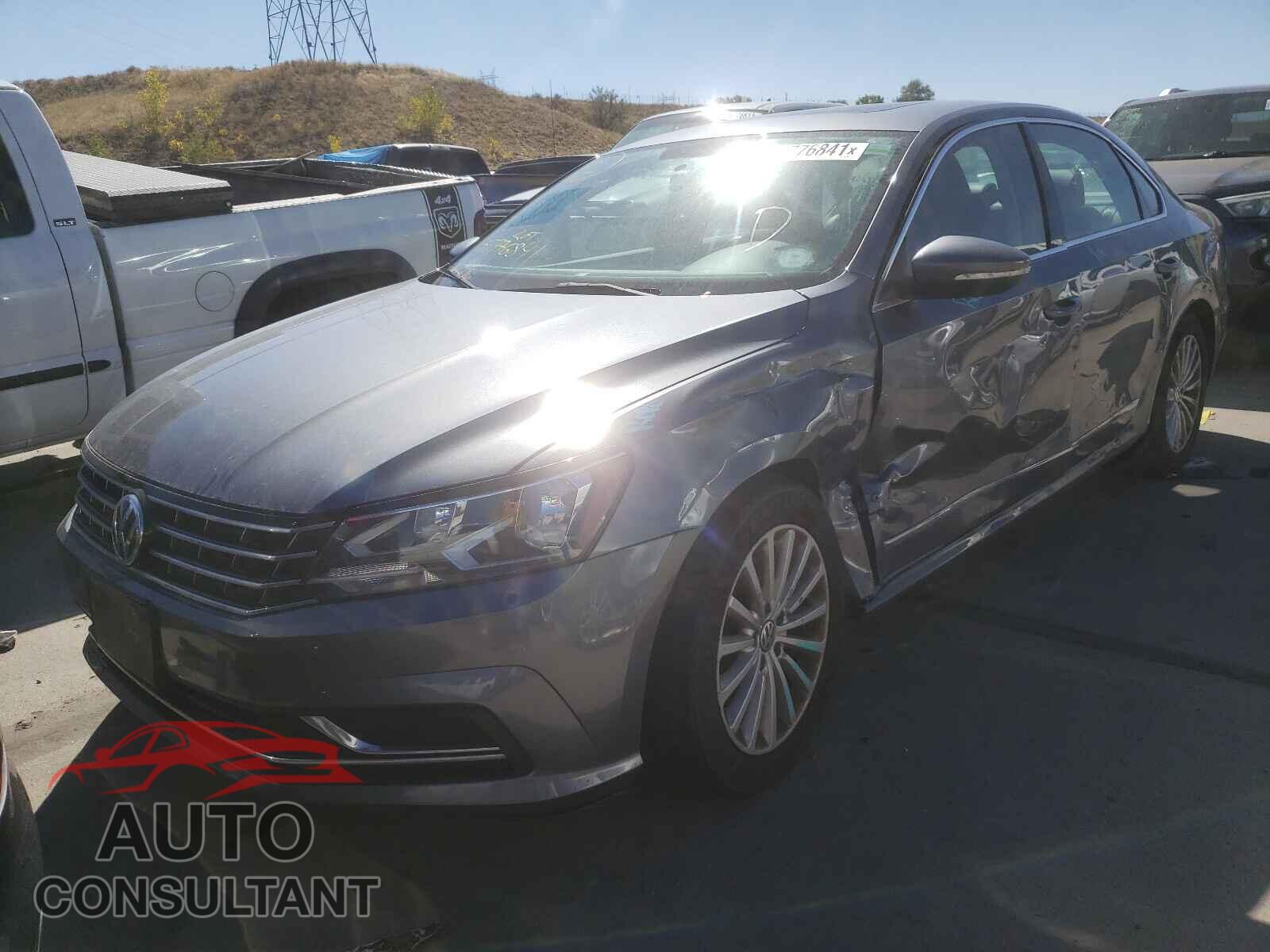 VOLKSWAGEN PASSAT 2017 - 1VWBT7A31HC044985
