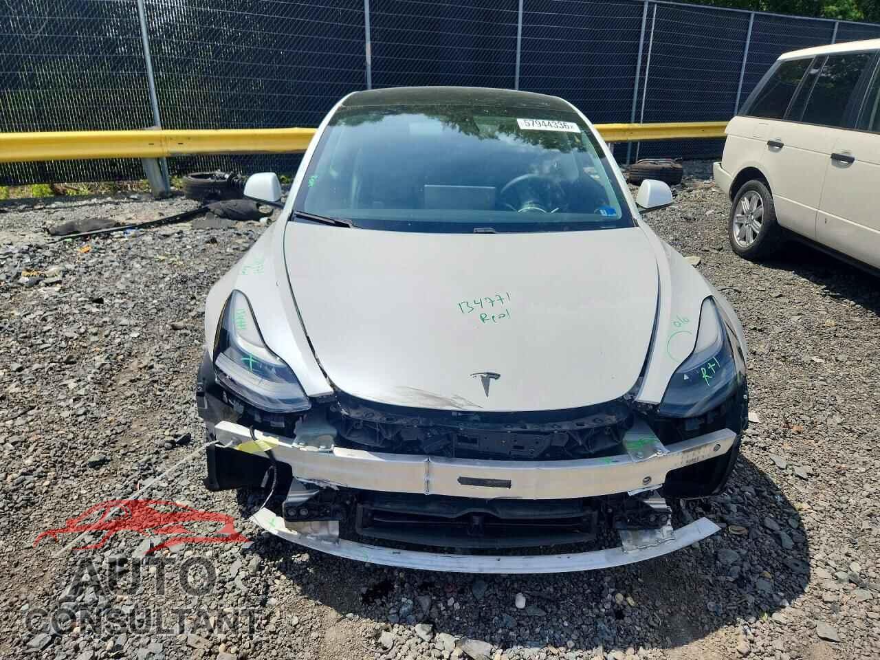 TESLA MODEL 3 2021 - 5YJ3E1EA6MF076156