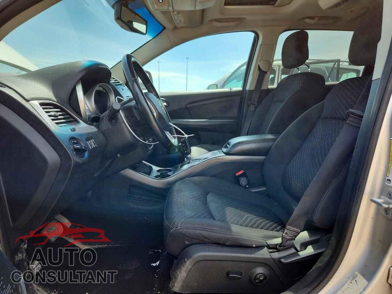 DODGE JOURNEY 2012 - 3C4PDCCG5CT206581