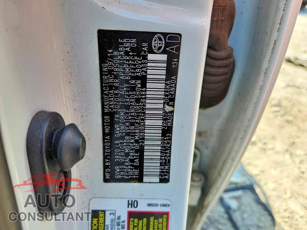 TOYOTA COROLLA 2015 - 2T1BURHEXFC256484