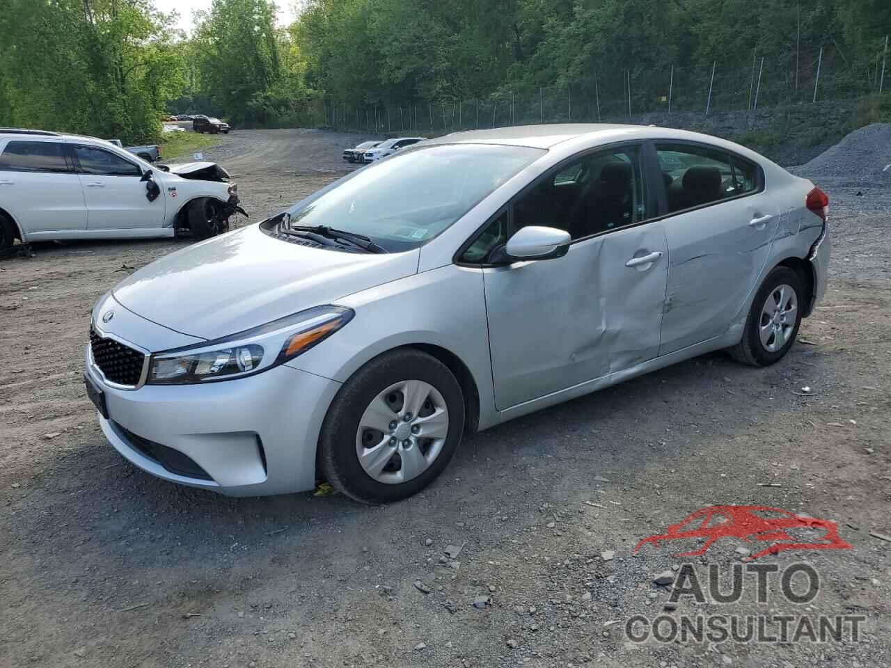 KIA FORTE 2018 - 3KPFK4A77JE213494