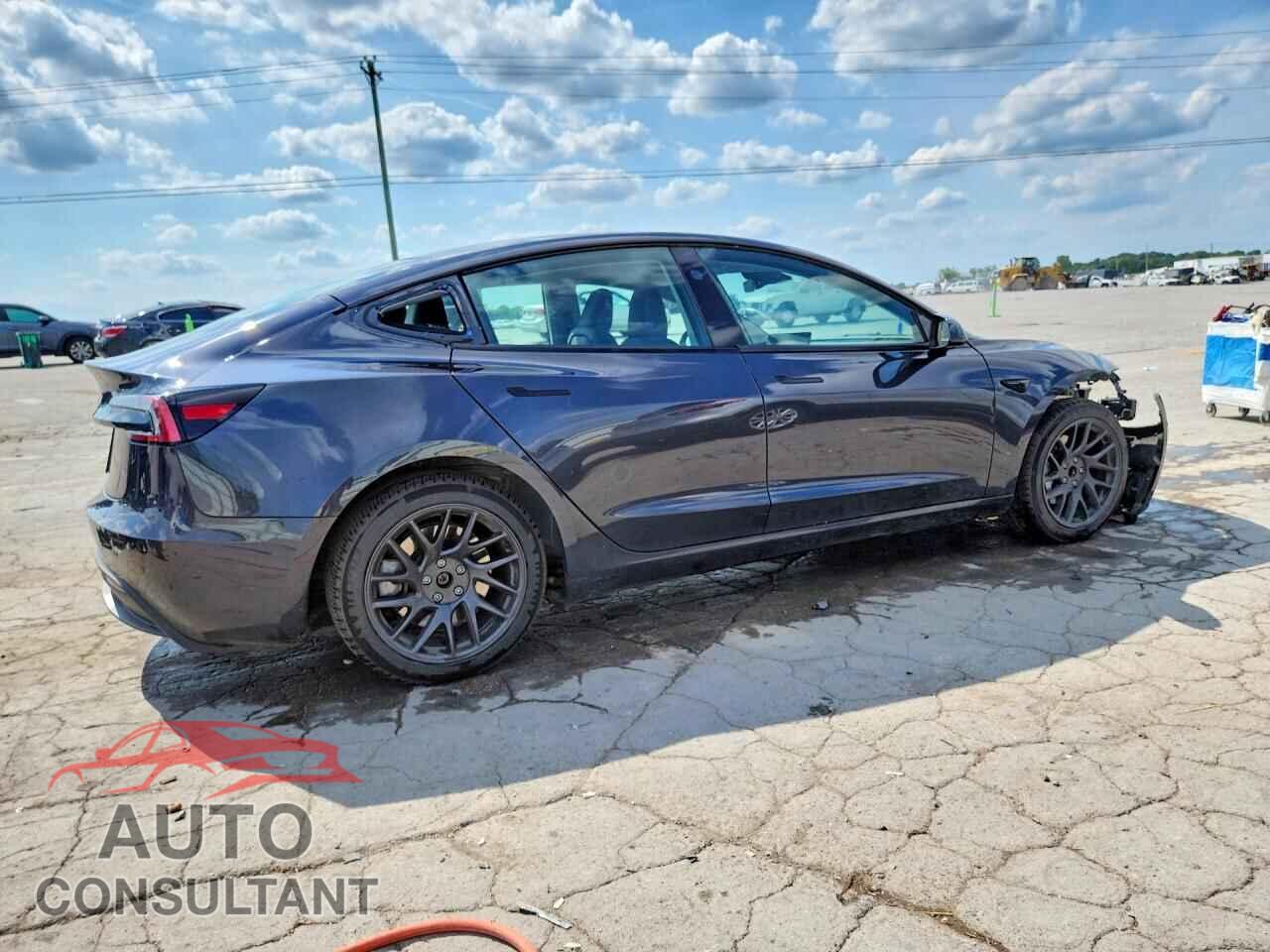 TESLA MODEL 3 2024 - 5YJ3E1EA0RF826528