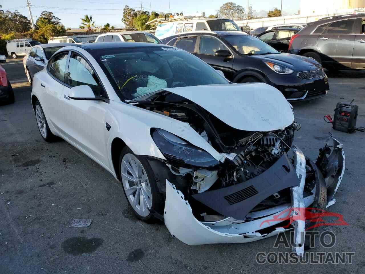 TESLA MODEL 3 2022 - 5YJ3E1EA5NF143007