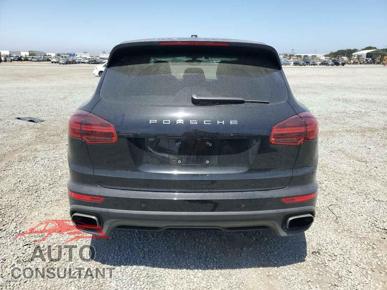 PORSCHE CAYENNE 2016 - WP1AA2A22GLA09335