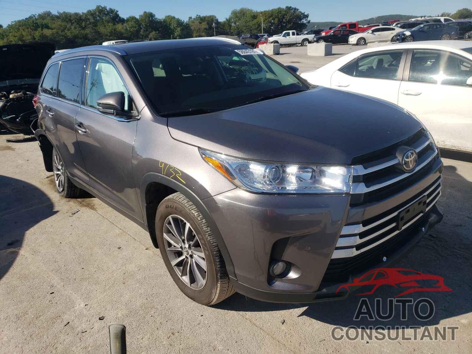 TOYOTA HIGHLANDER 2019 - 5TDJZRFH5KS717098
