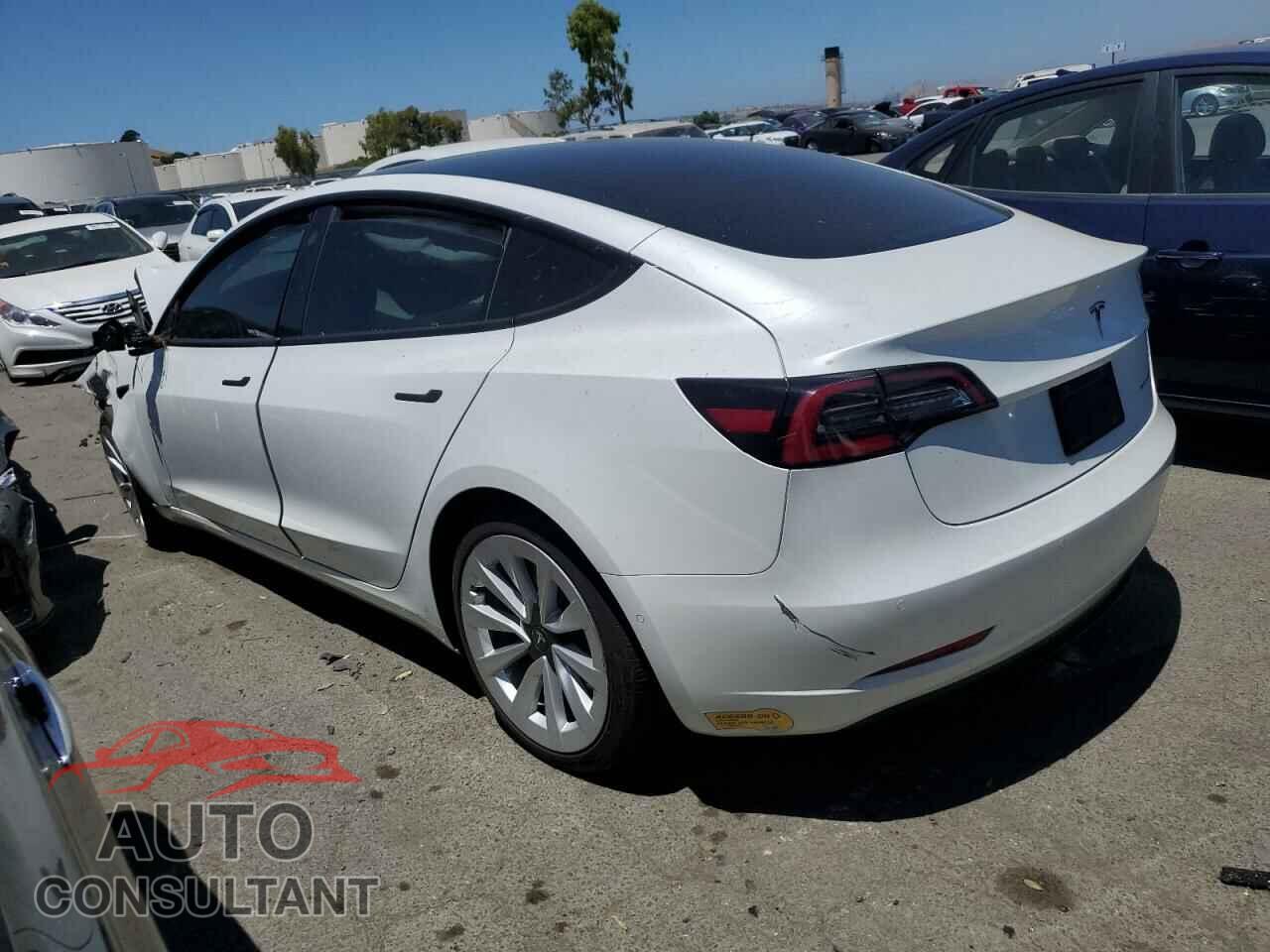 TESLA MODEL 3 2021 - 5YJ3E1EB0MF015636