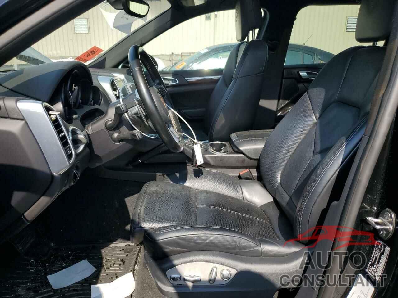 PORSCHE CAYENNE 2018 - WP1AA2A26JKA06824