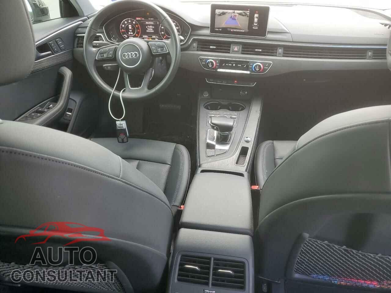 AUDI A4 2019 - WAUHMAF48KN004565
