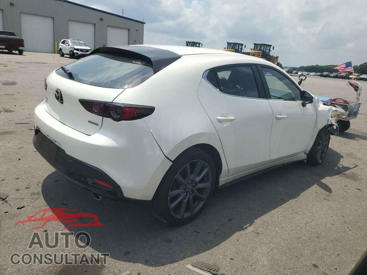 MAZDA 3 2021 - JM1BPBLL7M1344771