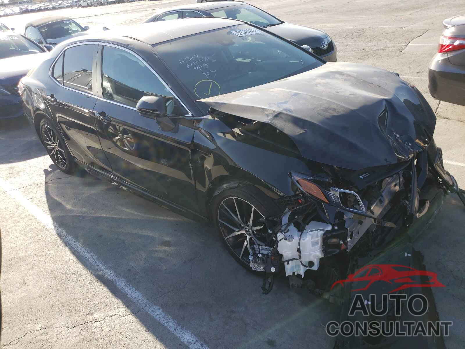 TOYOTA CAMRY 2021 - 4T1G11AK6MU516598