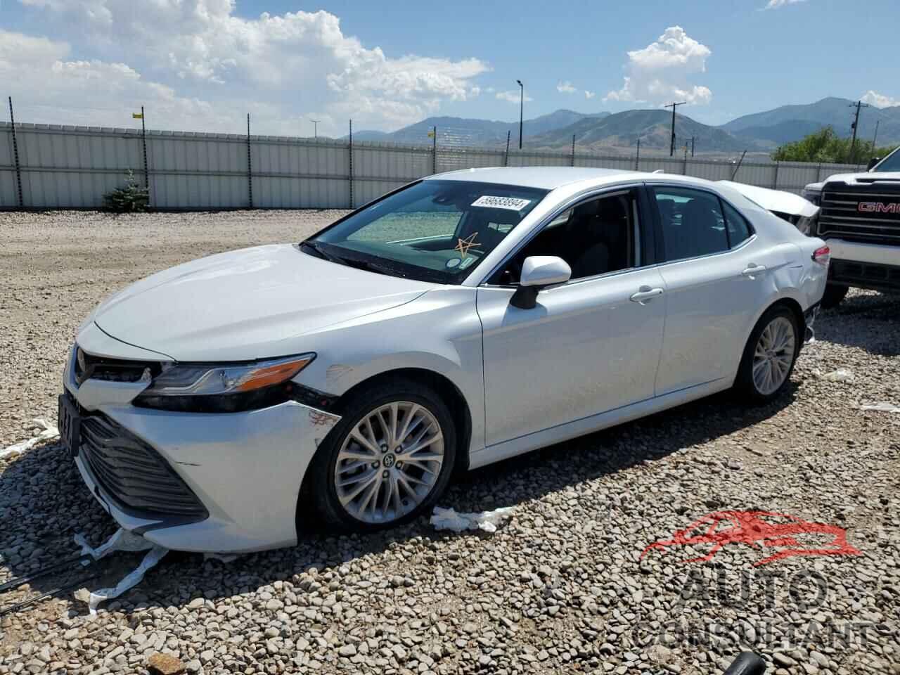 TOYOTA CAMRY 2019 - 4T1B11HK2KU808388