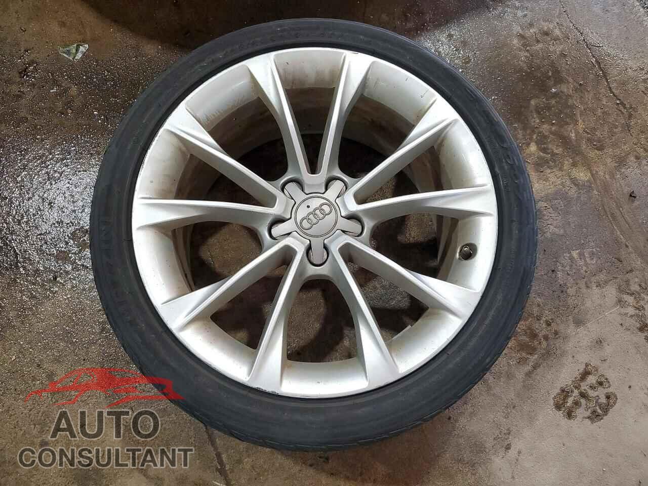 AUDI A5 2014 - WAUCFAFR2EA048248