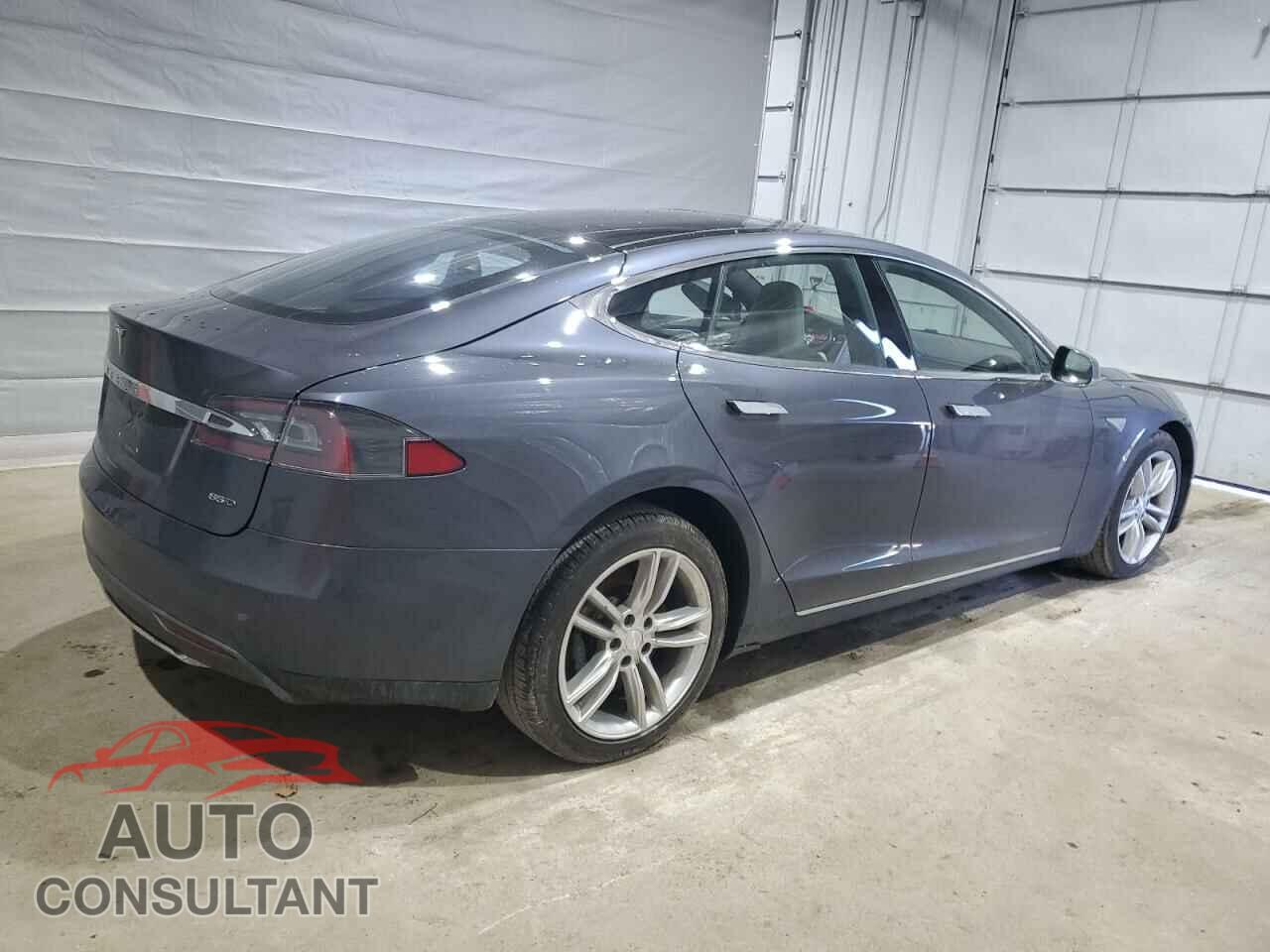 TESLA MODEL S 2015 - 5YJSA1E20FF116671
