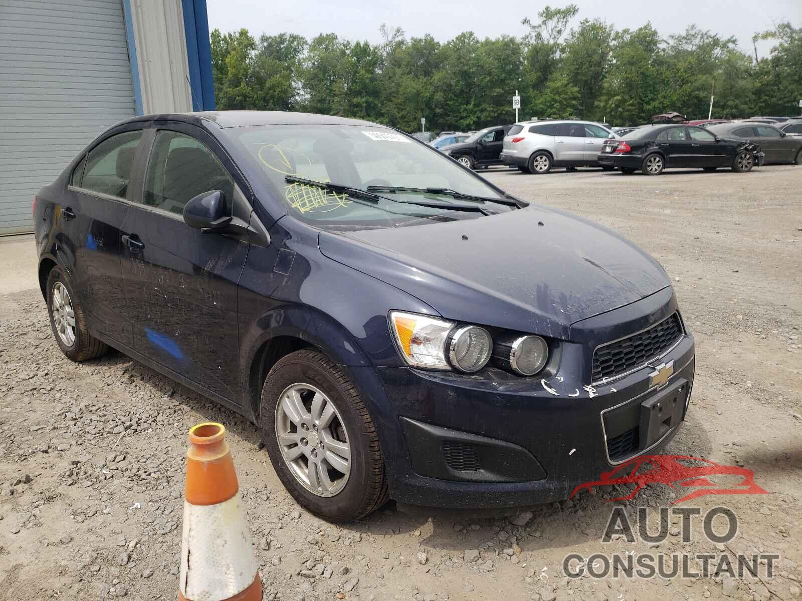 CHEVROLET SONIC 2016 - 1G1JC5SH9G4121021