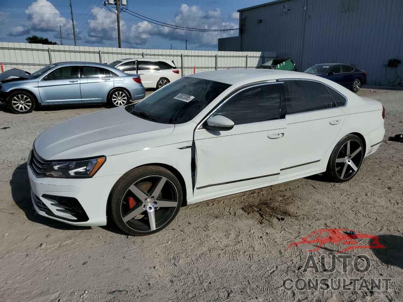VOLKSWAGEN PASSAT 2017 - 1VWDT7A38HC078785