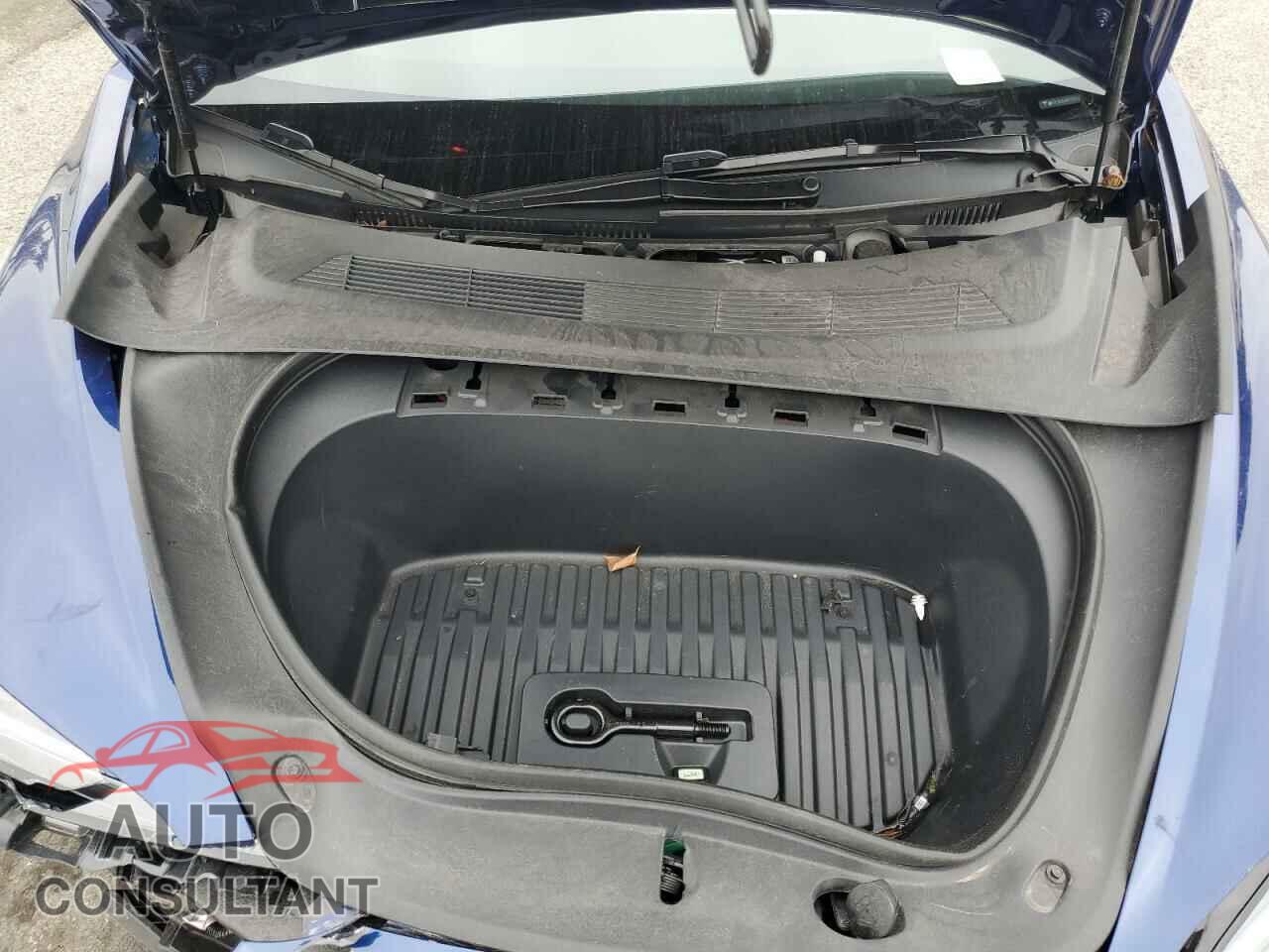 TESLA MODEL 3 2024 - 5YJ3E1EA7RF771270