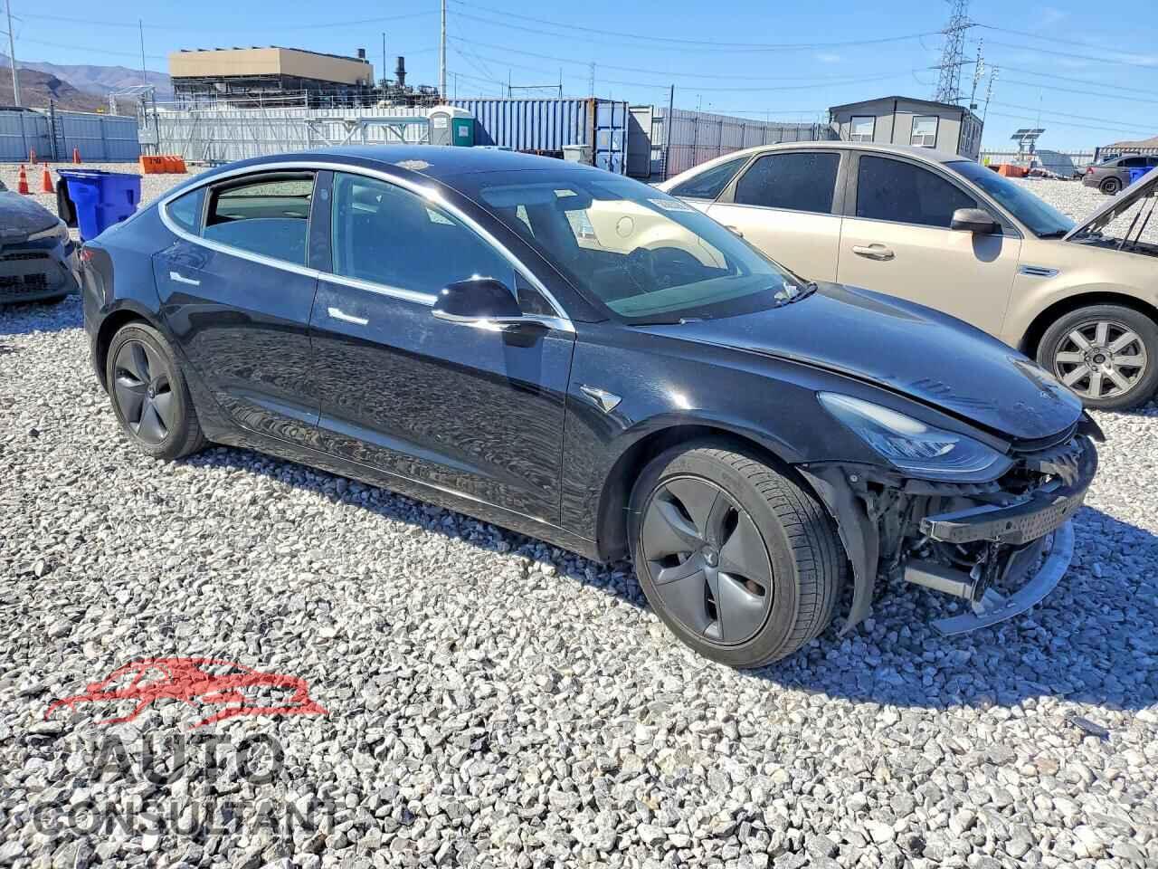 TESLA MODEL 3 2019 - 5YJ3E1EB3KF385220