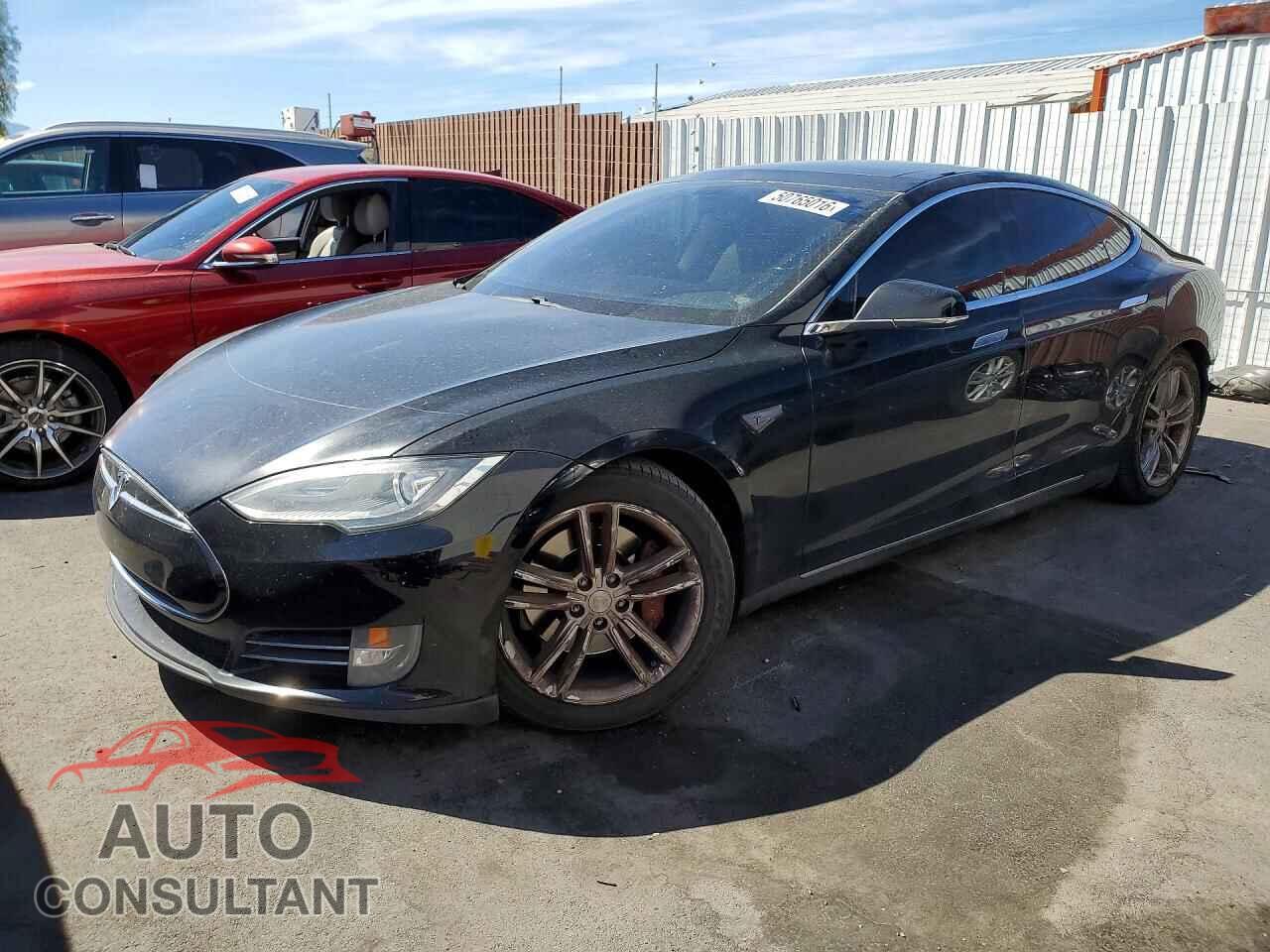 TESLA MODEL S 2013 - 5YJSA1CG8DFP06385