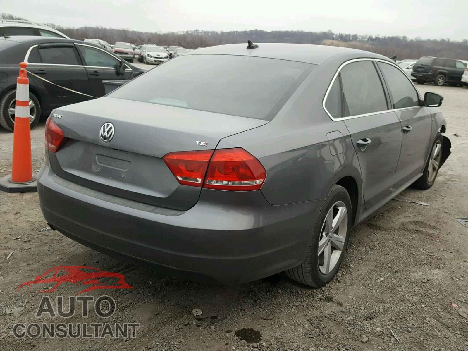 VOLKSWAGEN PASSAT 2015 - 1VWAS7A32FC121925