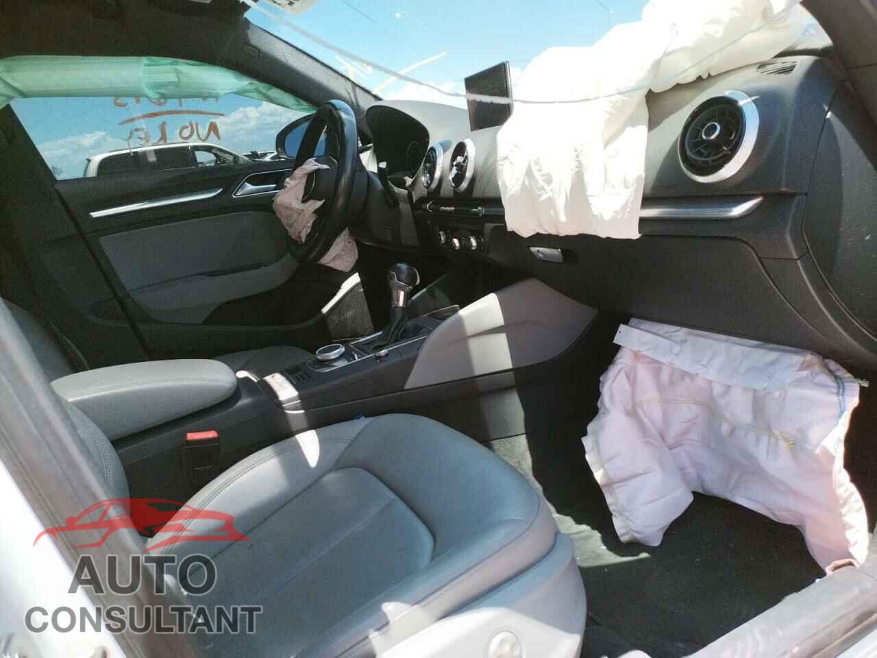 AUDI A3 2017 - WAUGUGFF8H1058223