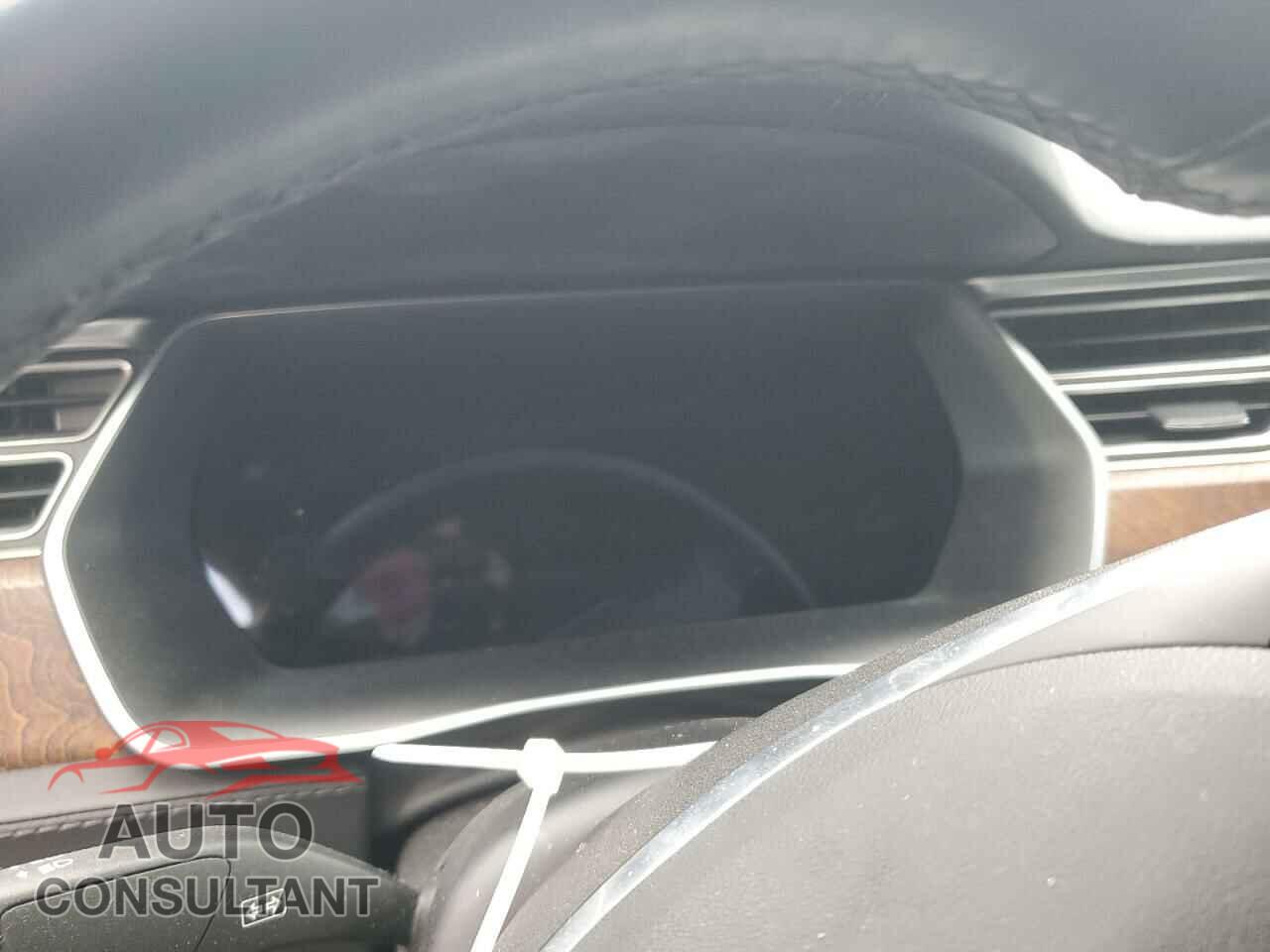 TESLA MODEL S 2017 - 5YJSA1E27HF198210