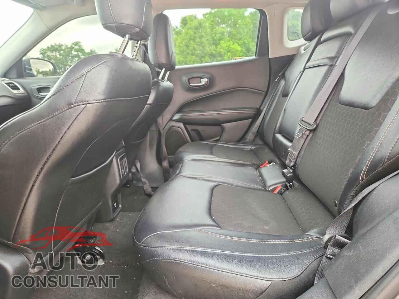 JEEP COMPASS 2017 - 3C4NJDBB8HT679992