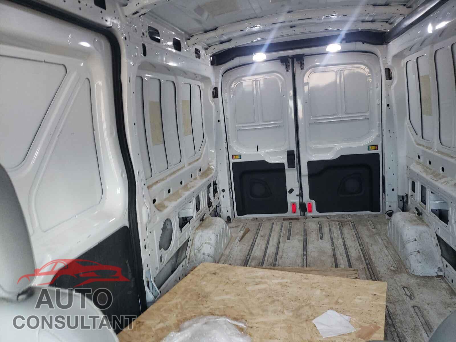 FORD TRANSIT CO 2018 - 1FTBW2CM4JKB13537