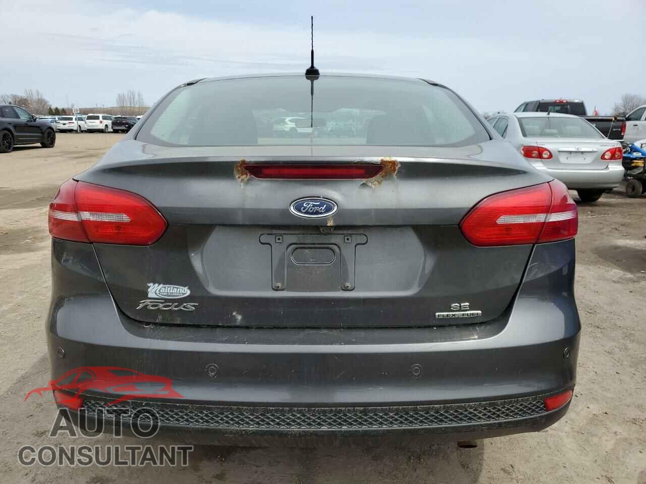 FORD FOCUS 2015 - 1FADP3F22FL358978