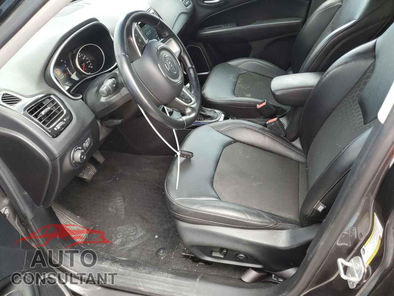 JEEP COMPASS 2021 - 3C4NJDBB7MT586407