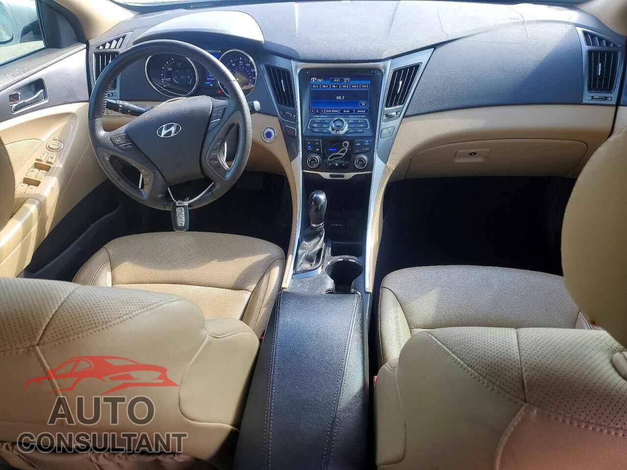 HYUNDAI SONATA 2012 - KMHEC4A43CA036572
